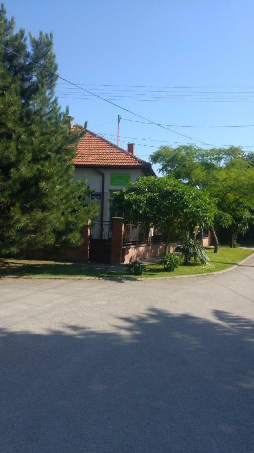 Green Apartment Novi Sad Ngoại thất bức ảnh